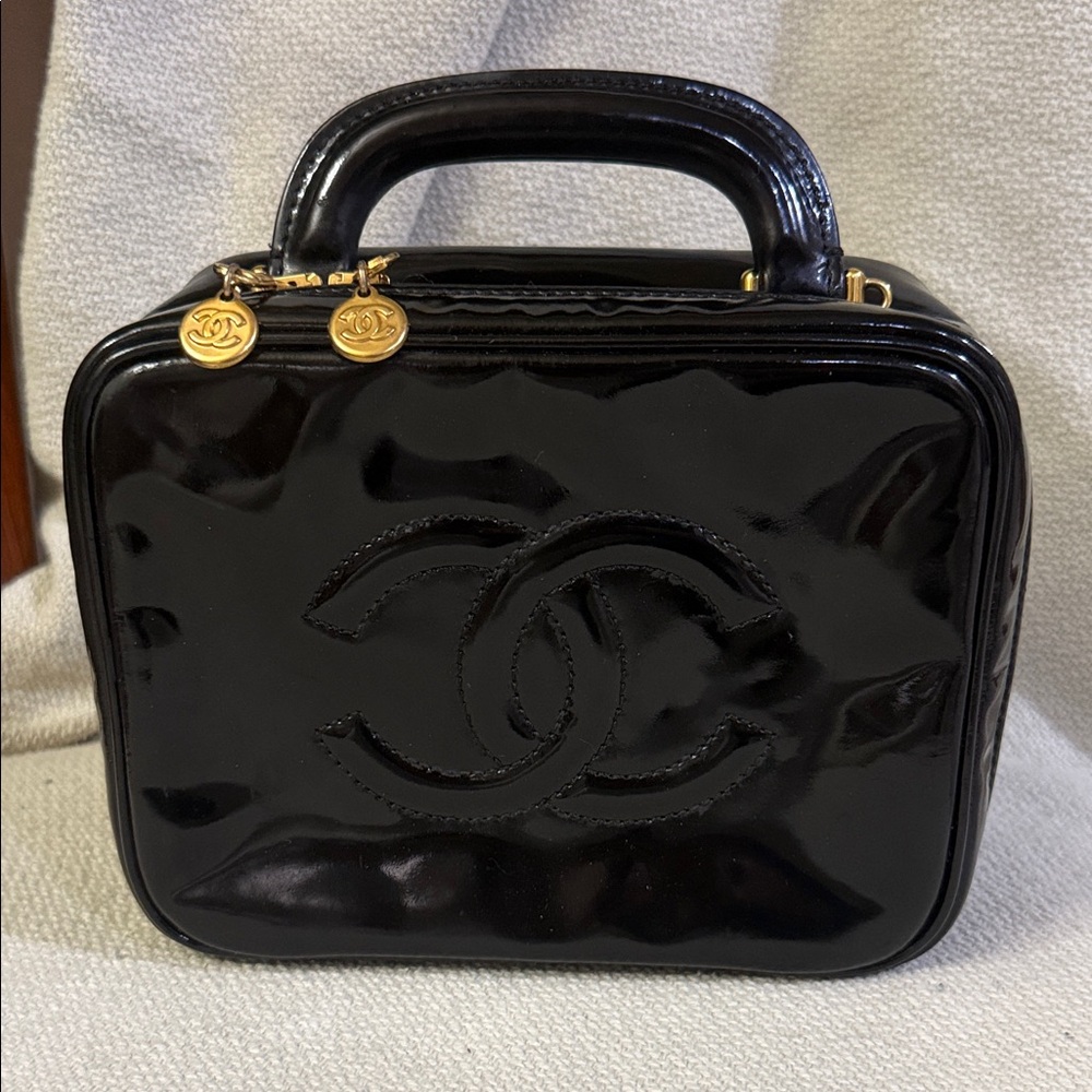 Authentic Vintage CHANEL Series 5 Medium Black Patent Vanity Case with COA